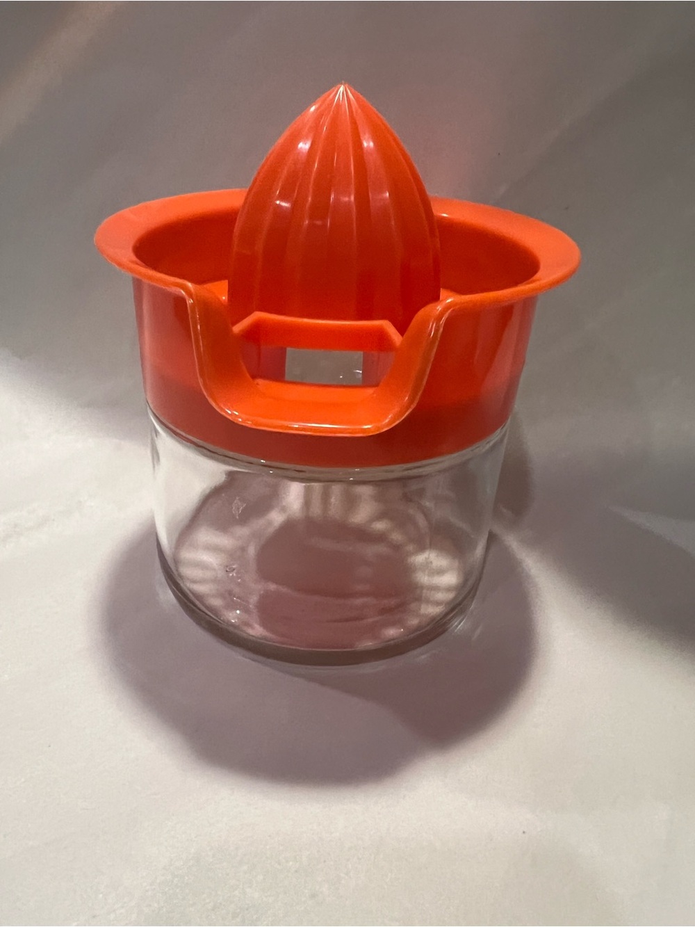 1970's GEMCO Citrus Reamer Hand JUICER with Orange Plastic Top Glass Bottom